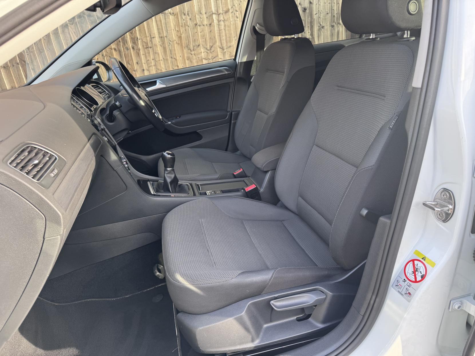 Volkswagen Golf 1.0 TSI SE Hatchback 5dr Petrol Manual Euro 6 (s/s) (110 bhp)