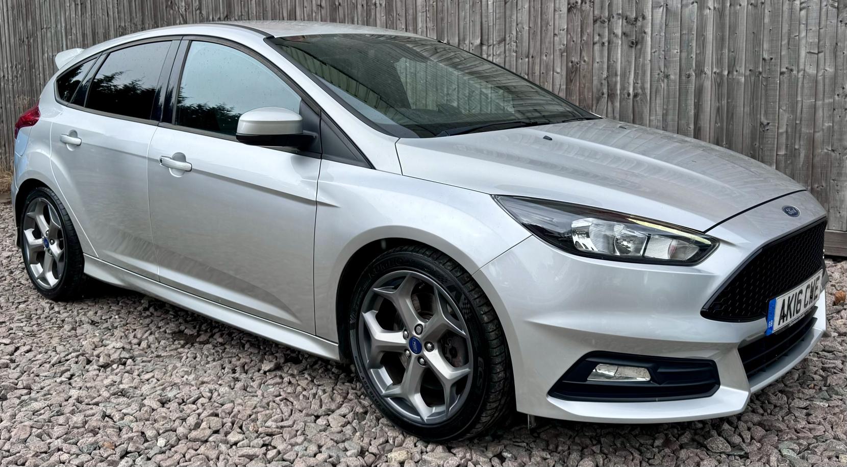 Ford Focus 2.0 TDCi ST-2 Hatchback 5dr Diesel Manual Euro 6 (s/s) (185 ps)