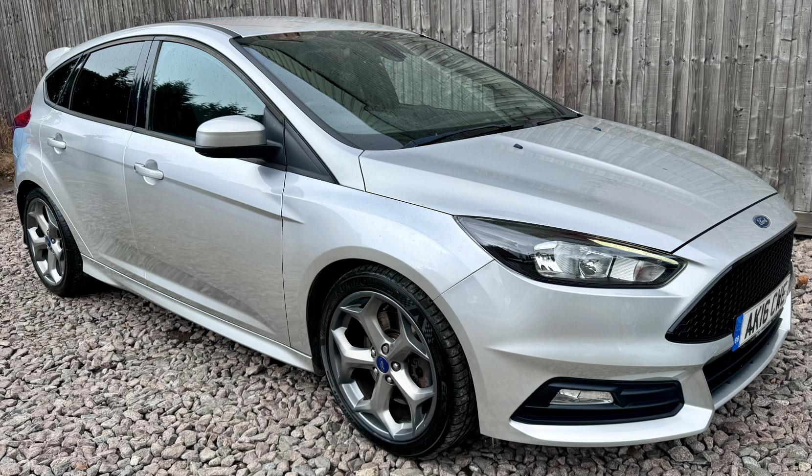 Ford Focus 2.0 TDCi ST-2 Hatchback 5dr Diesel Manual Euro 6 (s/s) (185 ps)