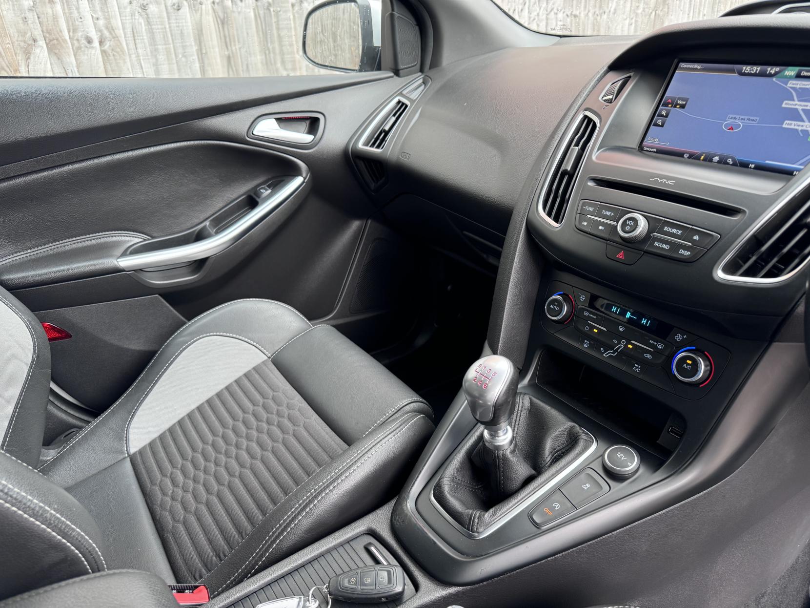 Ford Focus 2.0 TDCi ST-2 Hatchback 5dr Diesel Manual Euro 6 (s/s) (185 ps)