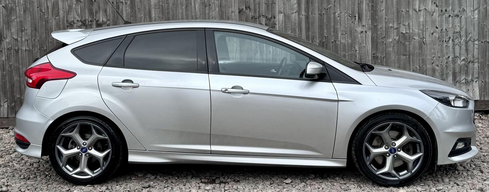 Ford Focus 2.0 TDCi ST-2 Hatchback 5dr Diesel Manual Euro 6 (s/s) (185 ps)