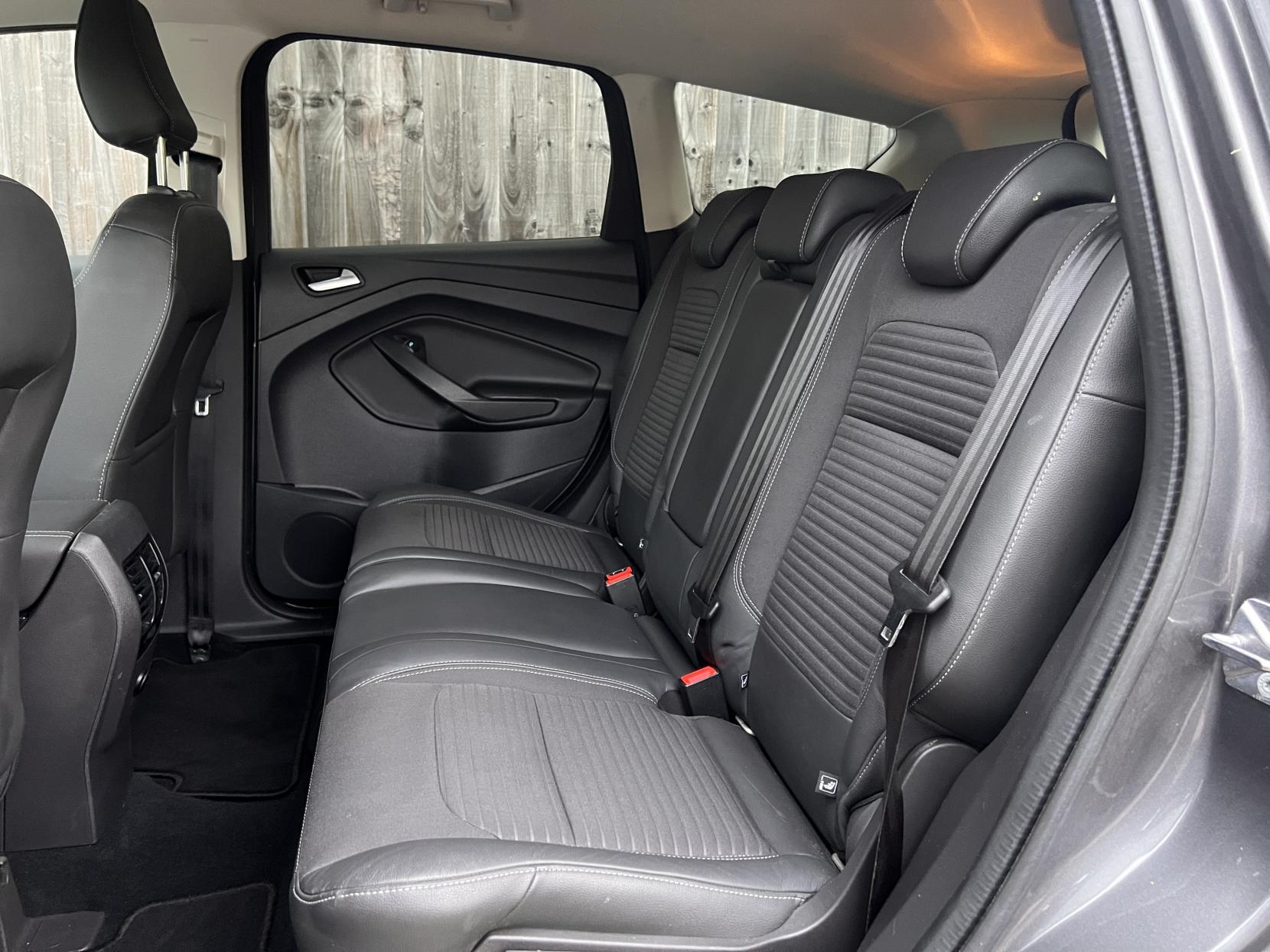 Ford Kuga 2.0 TDCi Titanium SUV 5dr Diesel Manual AWD Euro 6 (s/s) (180 ps)