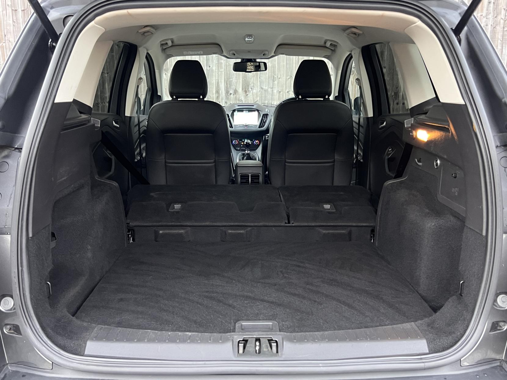 Ford Kuga 2.0 TDCi Titanium SUV 5dr Diesel Manual AWD Euro 6 (s/s) (180 ps)