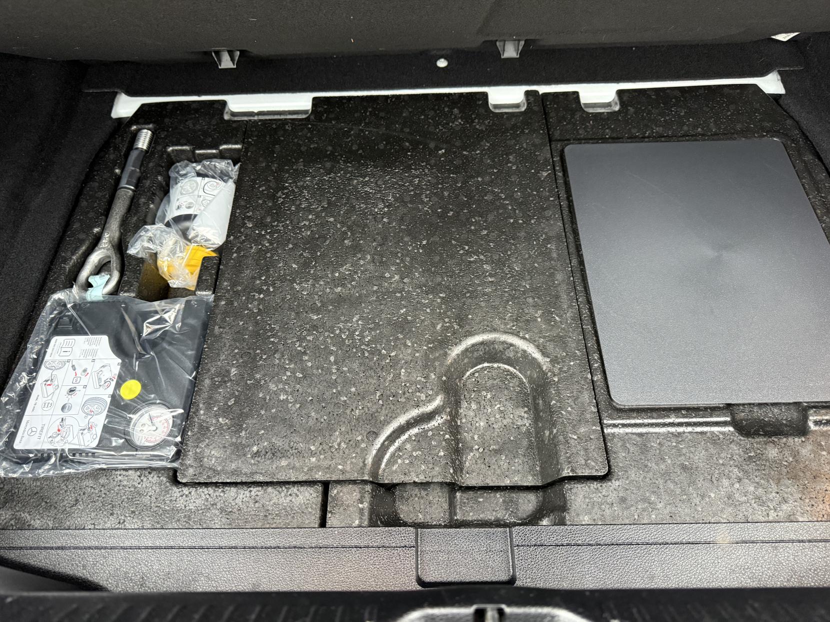 Mercedes-Benz C Class 1.5 C200 MHEV AMG Line (Premium) Cabriolet 2dr Petrol G-Tronic+ Euro 6 (s/s) (198 ps)