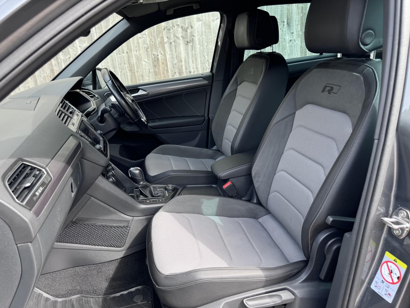 Volkswagen Tiguan 2.0 TDI BlueMotion Tech R-Line SUV 5dr Diesel DSG 4Motion Euro 6 (s/s) (190 ps)