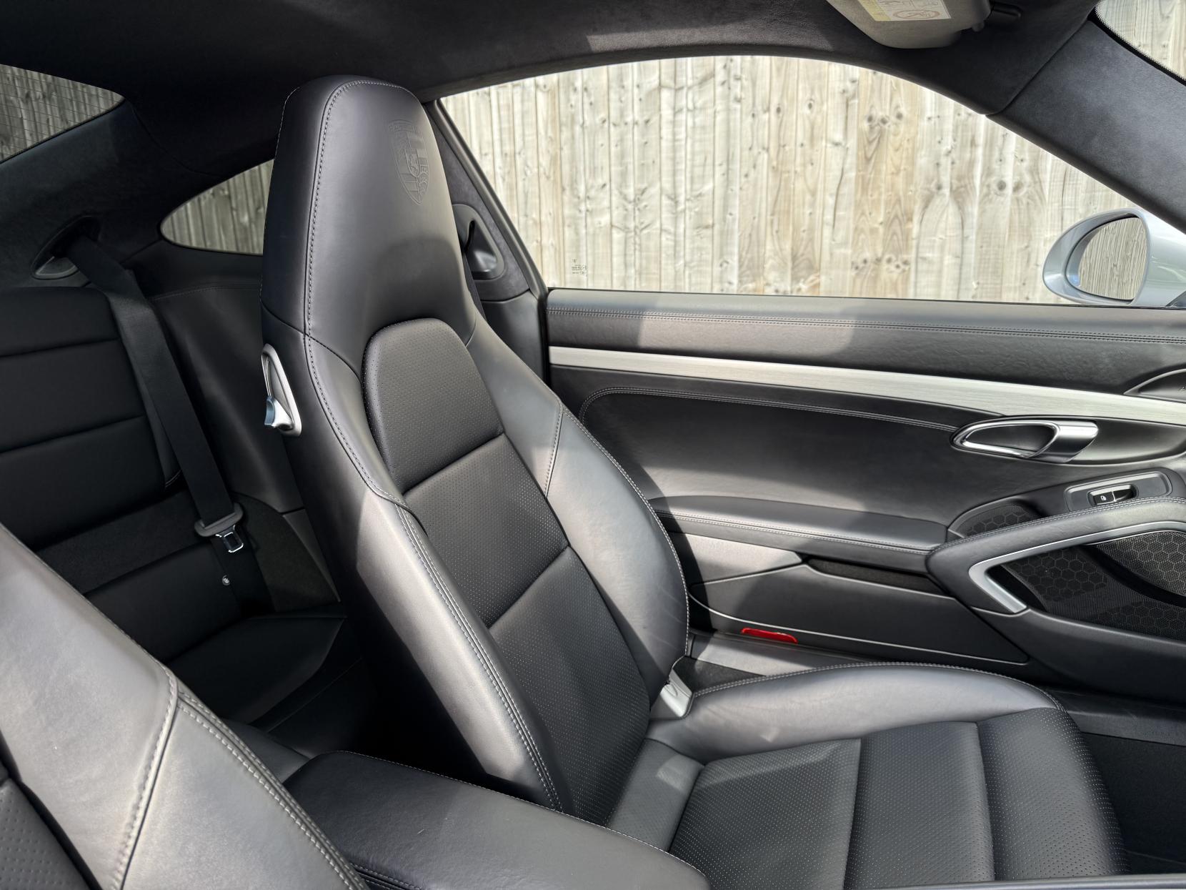 Porsche 911 3.0T 991 Carrera Coupe 2dr Petrol PDK Euro 6 (s/s) (370 ps)