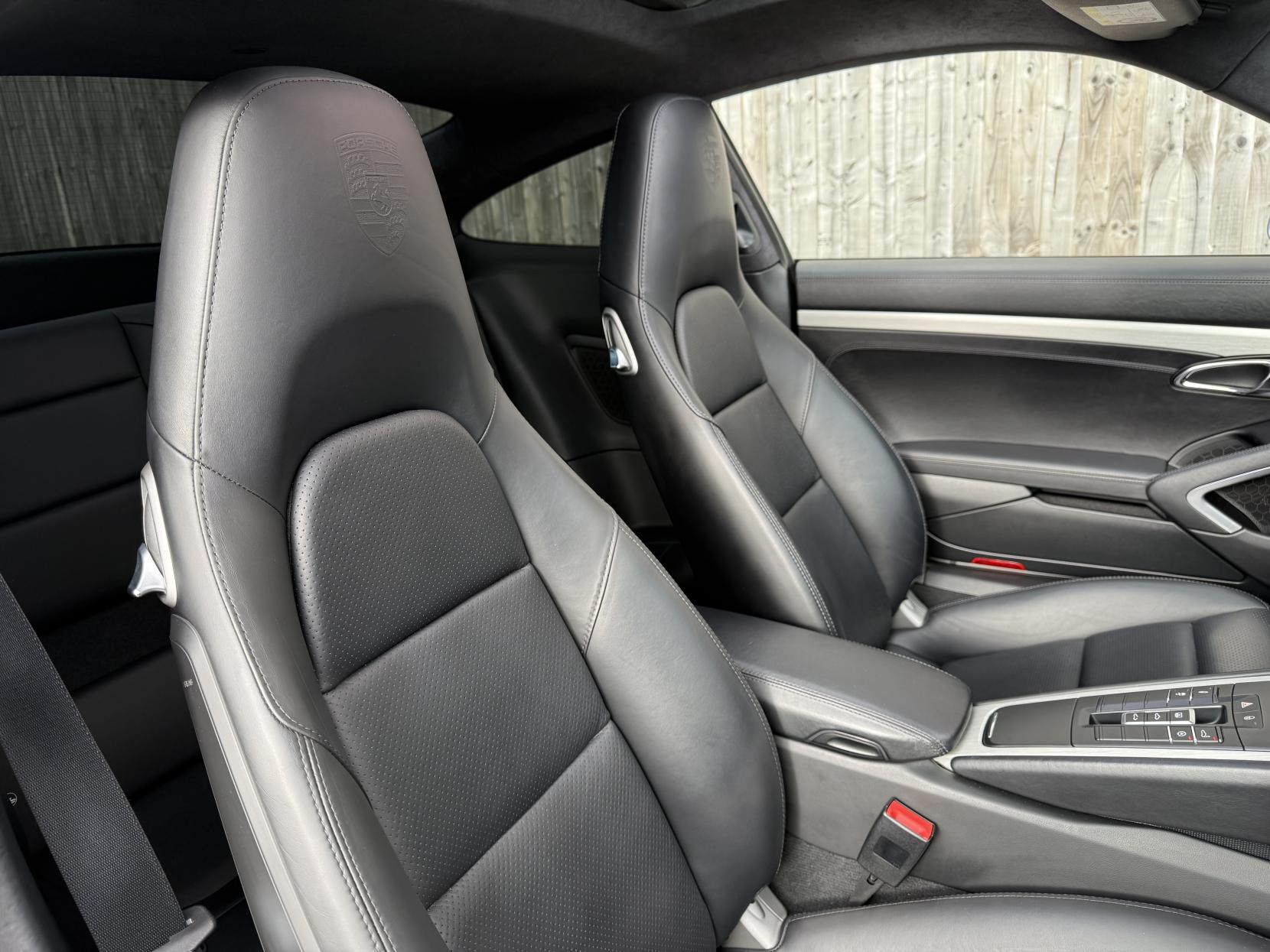 Porsche 911 3.0T 991 Carrera Coupe 2dr Petrol PDK Euro 6 (s/s) (370 ps)