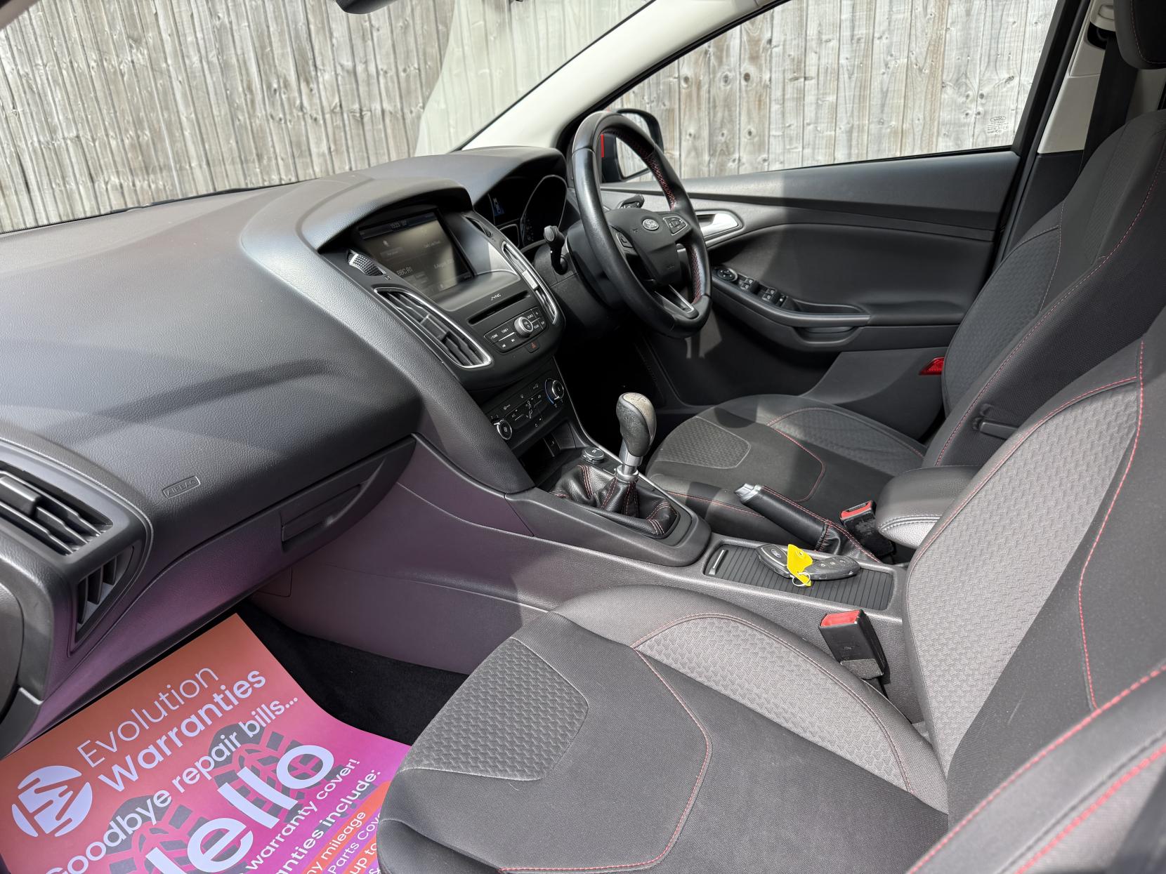 Ford Focus 2.0 TDCi Zetec S Black Edition Hatchback 5dr Diesel Manual Euro 6 (s/s) (150 ps)