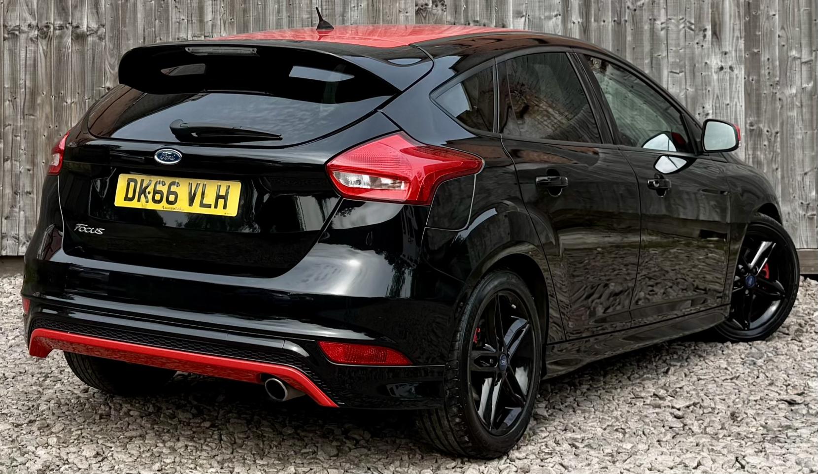 Ford Focus 2.0 TDCi Zetec S Black Edition Hatchback 5dr Diesel Manual Euro 6 (s/s) (150 ps)