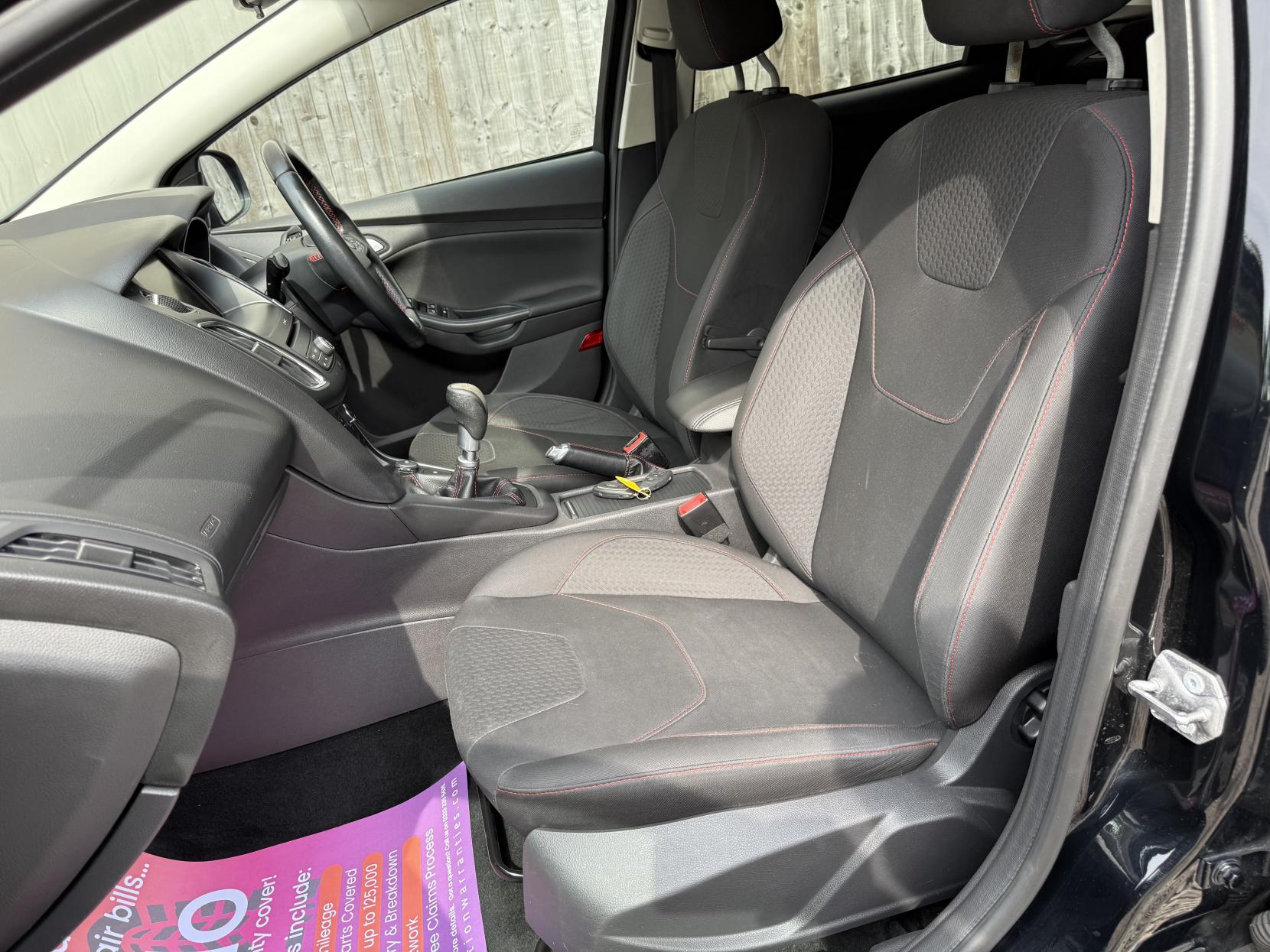 Ford Focus 2.0 TDCi Zetec S Black Edition Hatchback 5dr Diesel Manual Euro 6 (s/s) (150 ps)