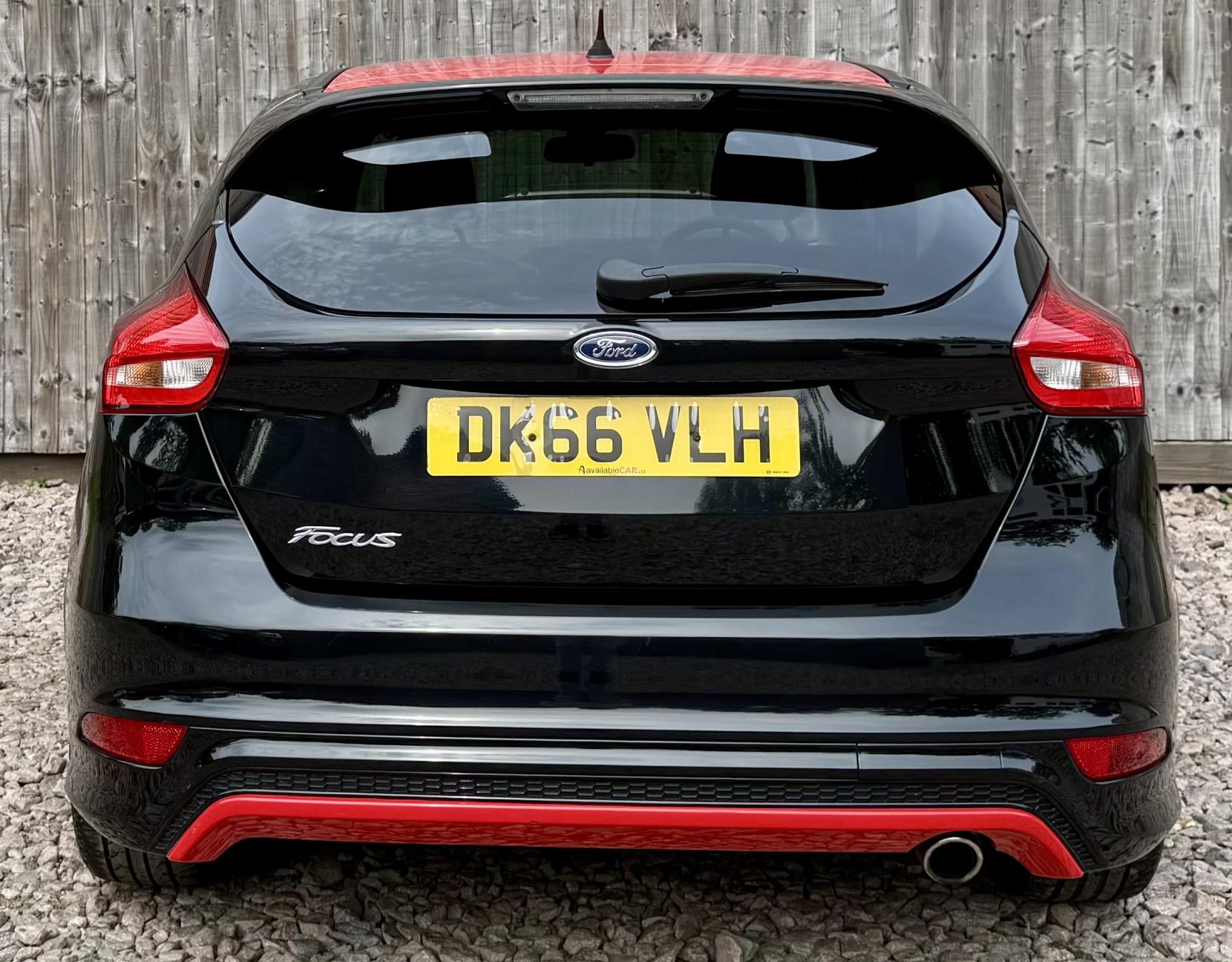 Ford Focus 2.0 TDCi Zetec S Black Edition Hatchback 5dr Diesel Manual Euro 6 (s/s) (150 ps)