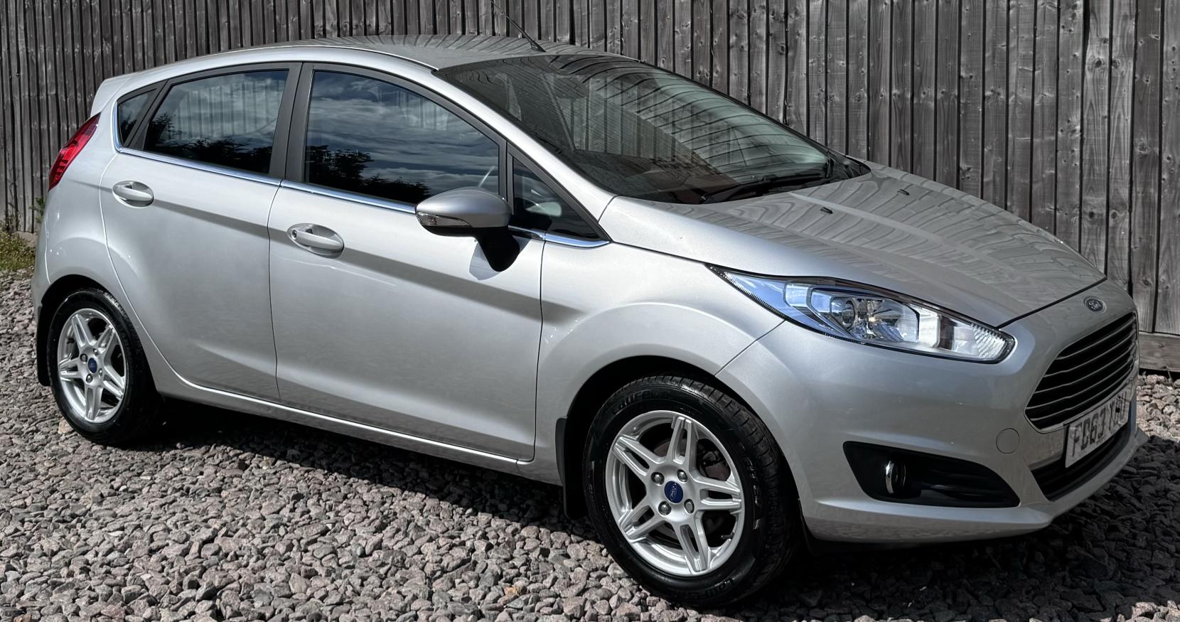 Ford Fiesta 1.0 Zetec Hatchback 5dr Petrol Manual Euro 5 (s/s) (80 ps)