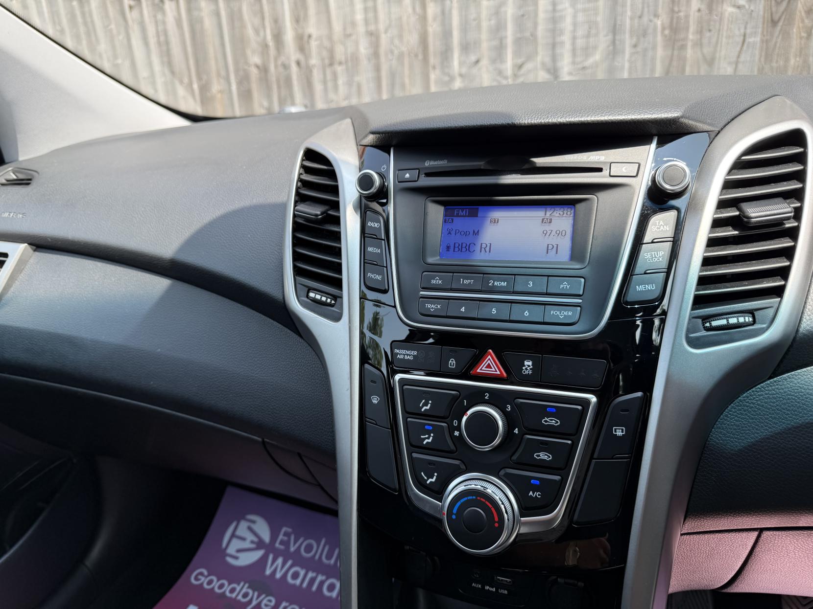 Hyundai i30 1.4 Blue Drive SE Hatchback 5dr Petrol Manual Euro 6 (s/s) (100 ps)