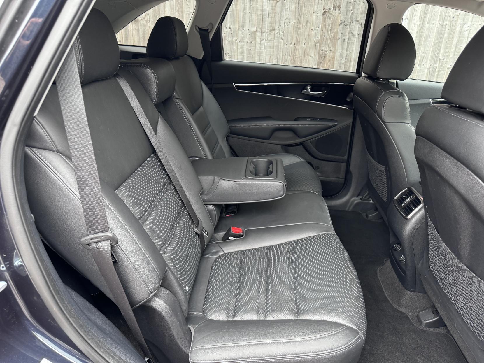Kia Sorento 2.2 CRDi KX-2 SUV 5dr Diesel Manual AWD Euro 6 (s/s) (197 bhp)