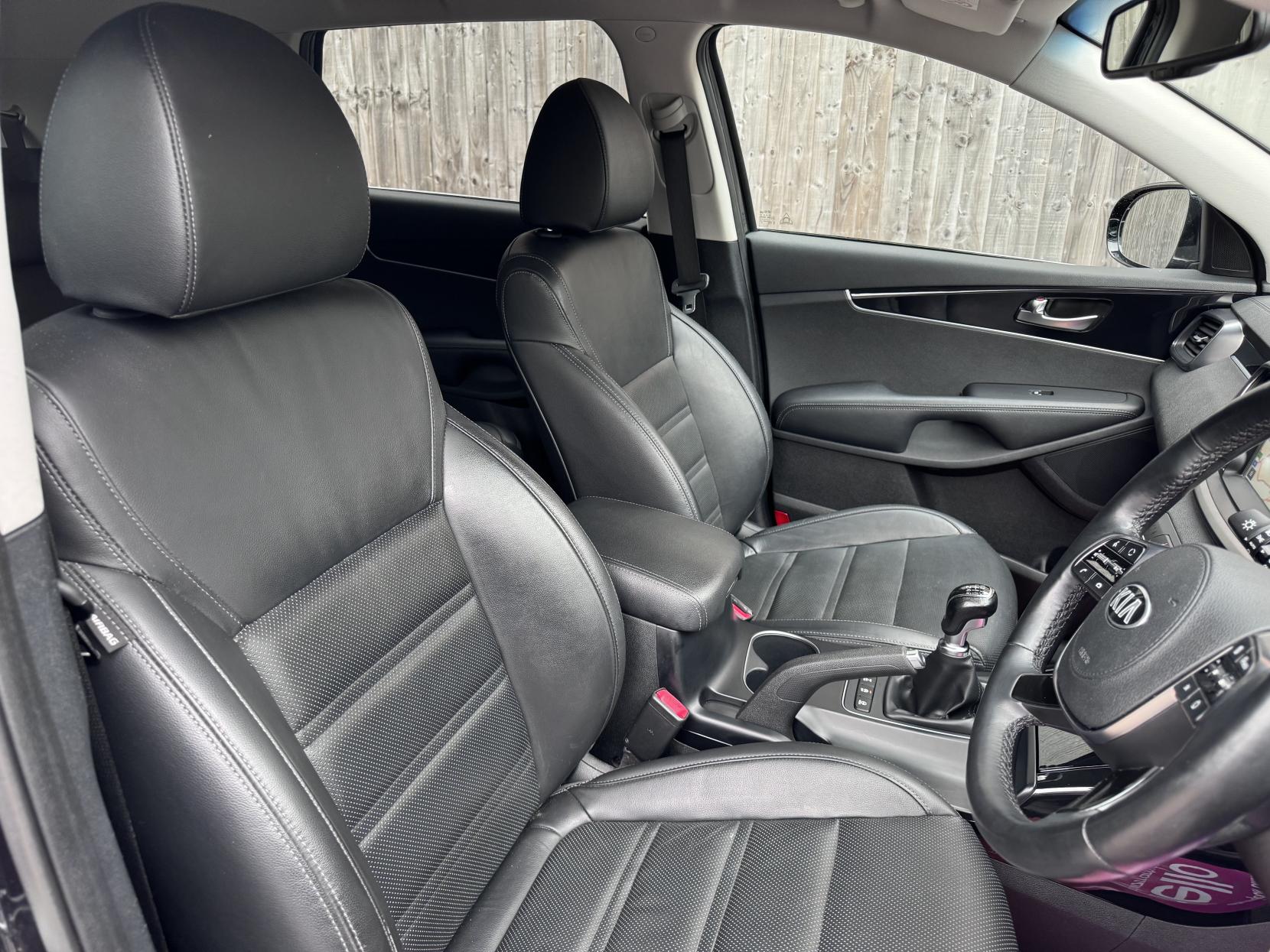 Kia Sorento 2.2 CRDi KX-2 SUV 5dr Diesel Manual AWD Euro 6 (s/s) (197 bhp)