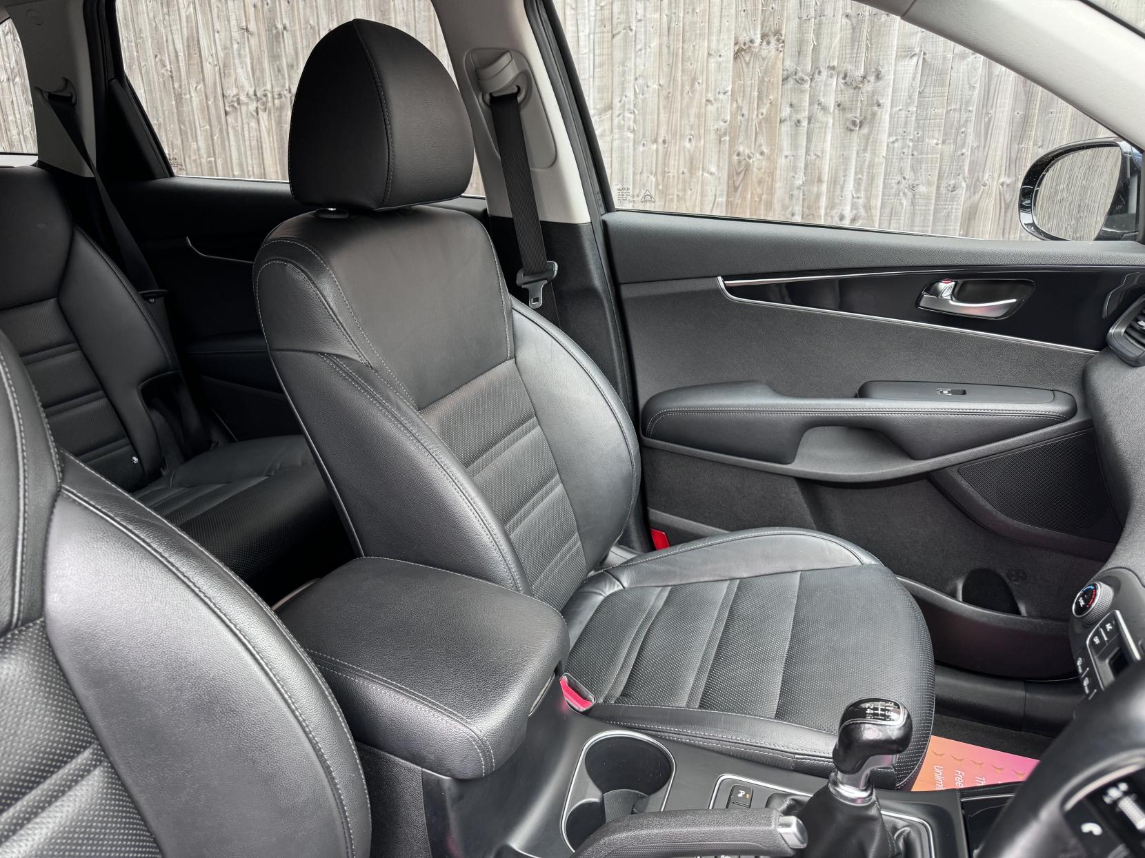 Kia Sorento 2.2 CRDi KX-2 SUV 5dr Diesel Manual AWD Euro 6 (s/s) (197 bhp)