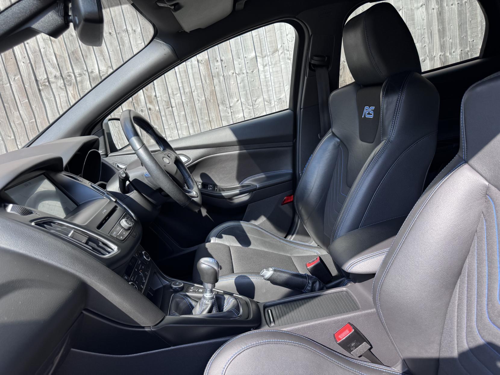 Ford Focus 2.3T EcoBoost RS Hatchback 5dr Petrol Manual AWD Euro 6 (s/s) (350 ps)