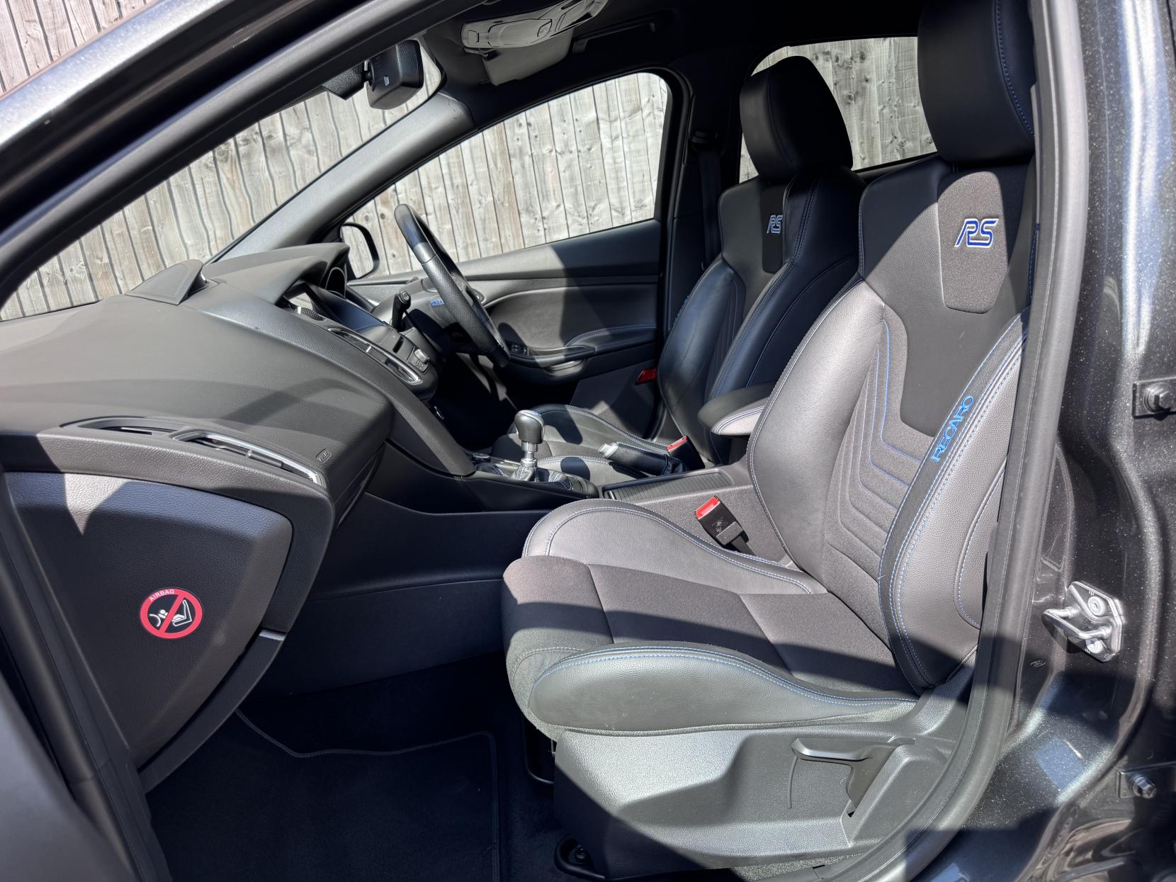Ford Focus 2.3T EcoBoost RS Hatchback 5dr Petrol Manual AWD Euro 6 (s/s) (350 ps)