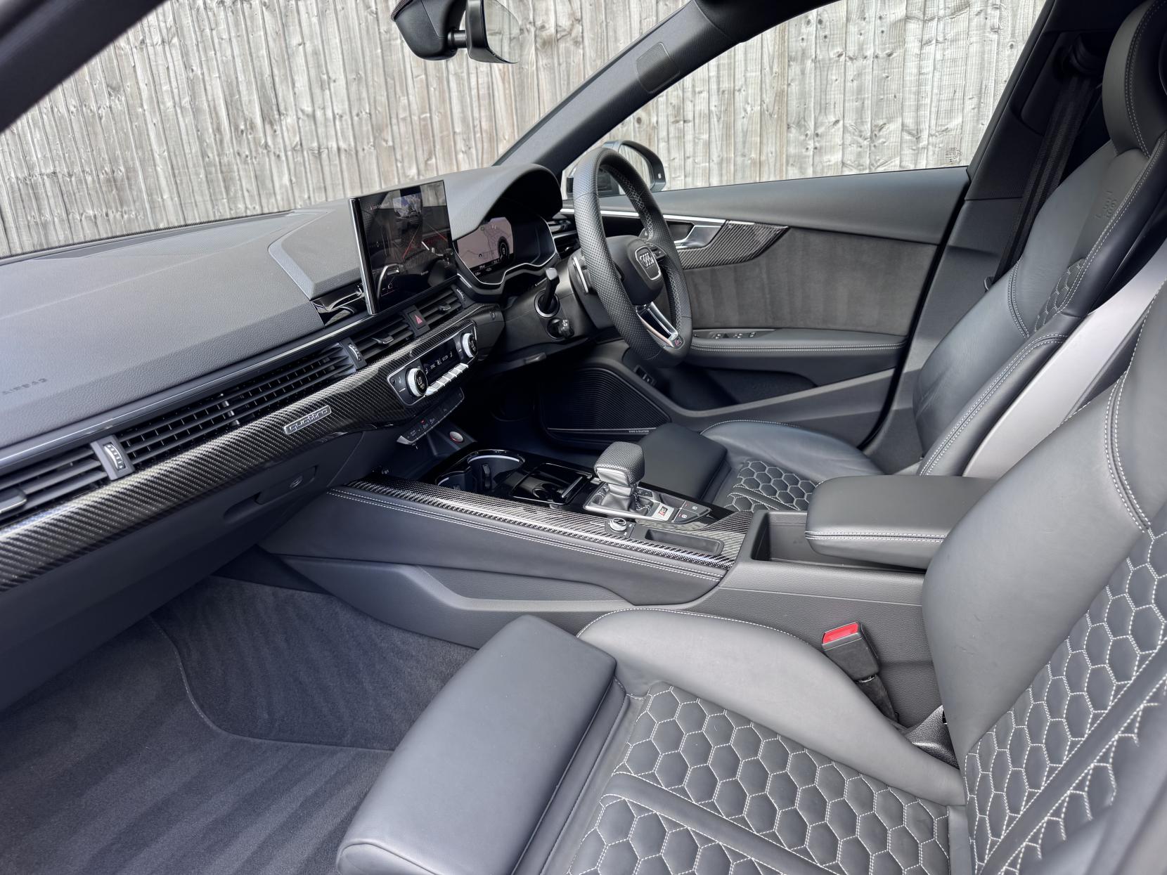 Audi RS4 Avant 2.9 TFSI V6 Carbon Black Estate 5dr Petrol Tiptronic quattro Euro 6 (s/s) (450 ps)