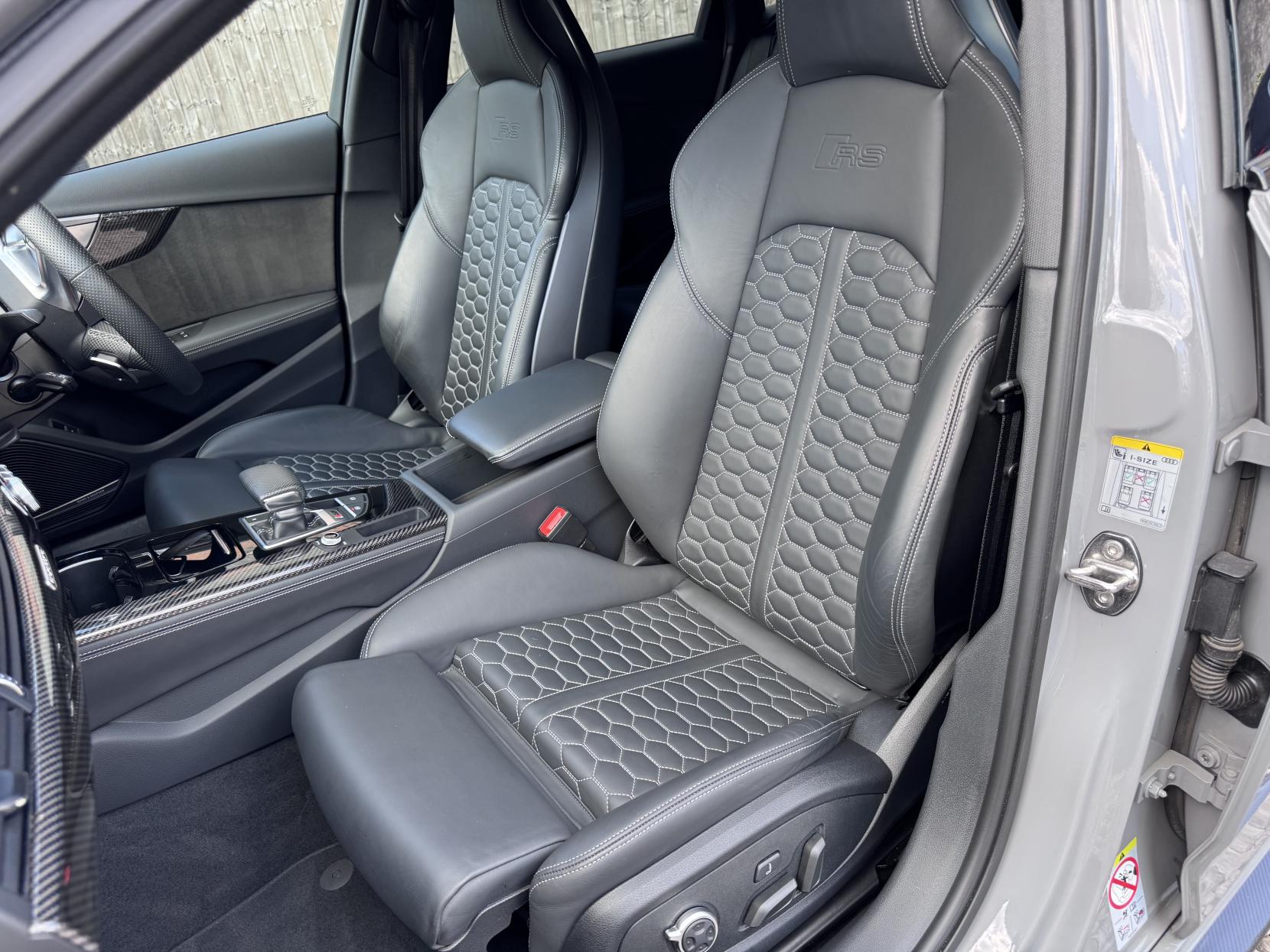 Audi RS4 Avant 2.9 TFSI V6 Carbon Black Estate 5dr Petrol Tiptronic quattro Euro 6 (s/s) (450 ps)