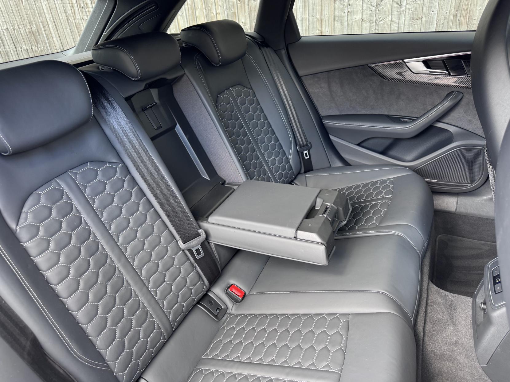 Audi RS4 Avant 2.9 TFSI V6 Carbon Black Estate 5dr Petrol Tiptronic quattro Euro 6 (s/s) (450 ps)