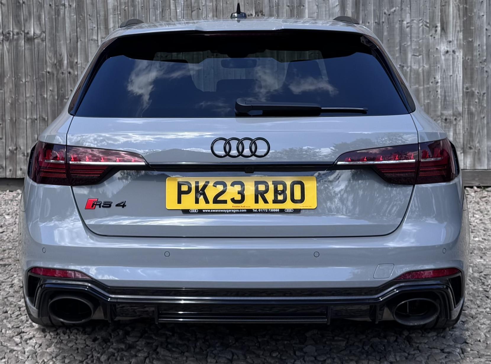 Audi RS4 Avant 2.9 TFSI V6 Carbon Black Estate 5dr Petrol Tiptronic quattro Euro 6 (s/s) (450 ps)