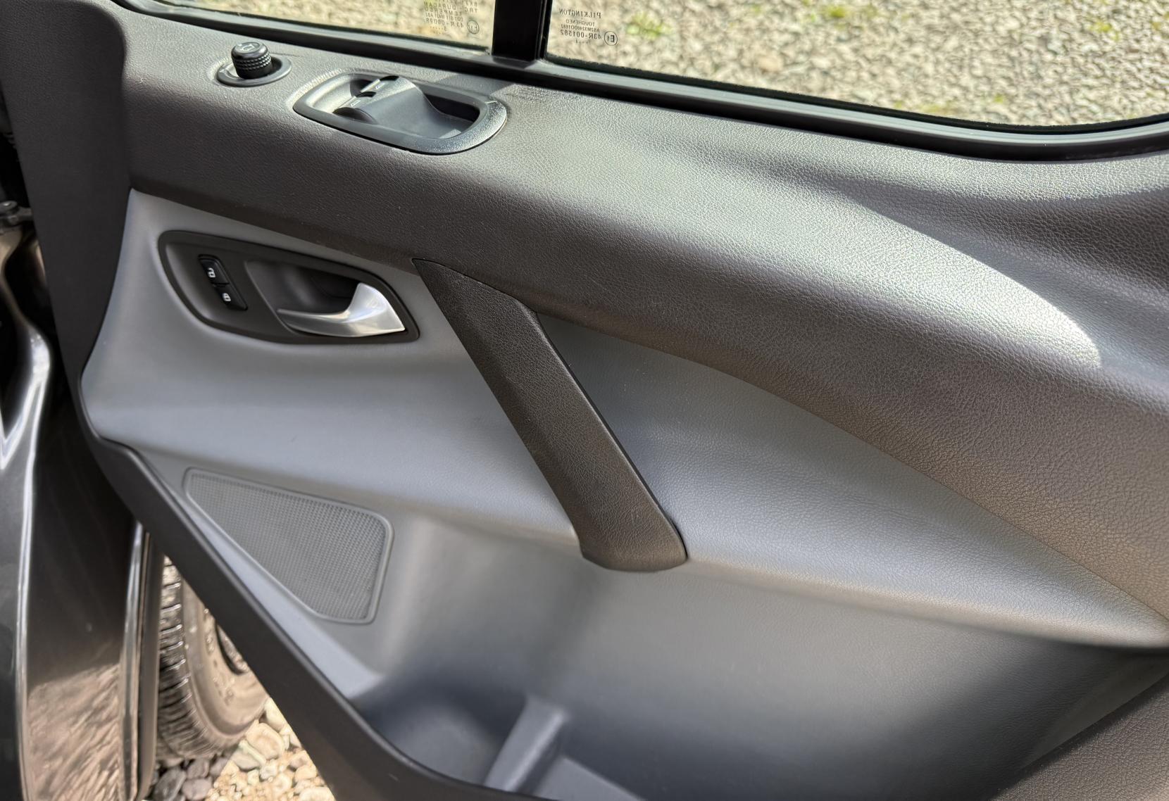 Ford Transit Custom 2.2 TDCi 270 Trend Panel Van 5dr Diesel Manual L1 H1 (186 g/km, 123 bhp)