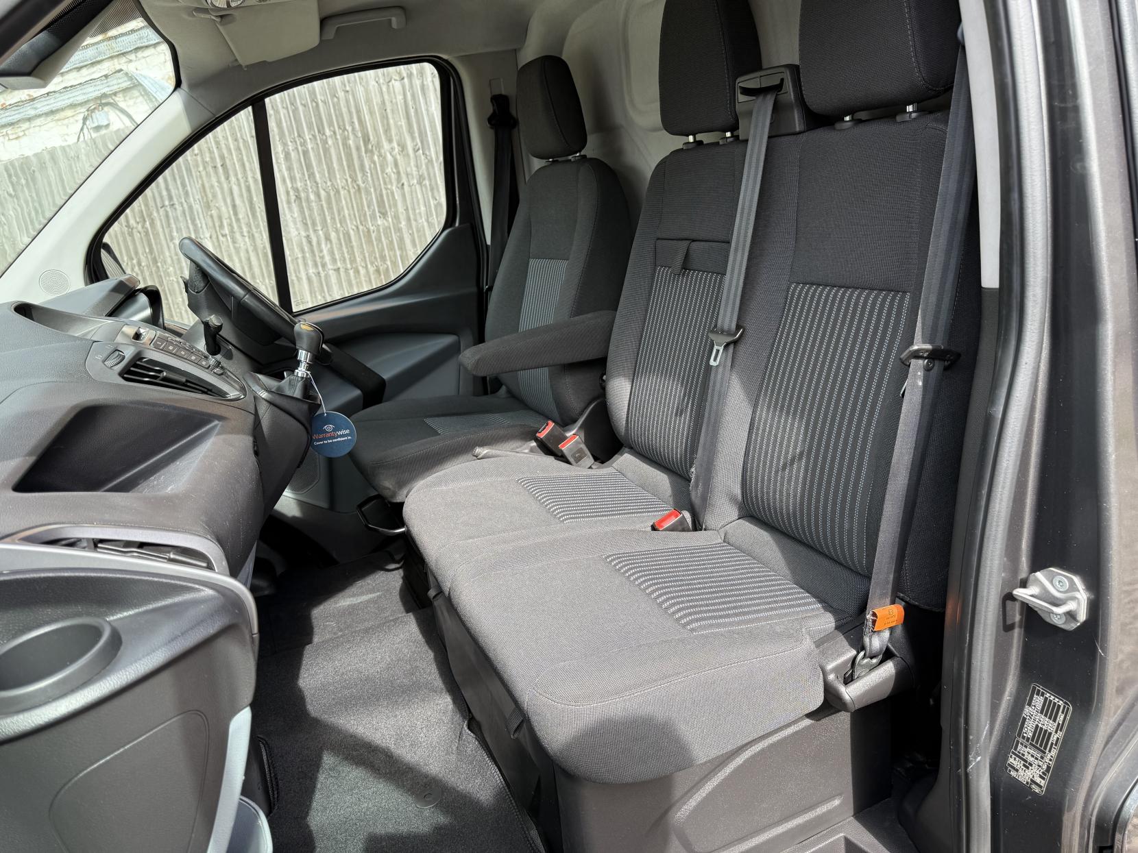 Ford Transit Custom 2.2 TDCi 270 Trend Panel Van 5dr Diesel Manual L1 H1 (186 g/km, 123 bhp)