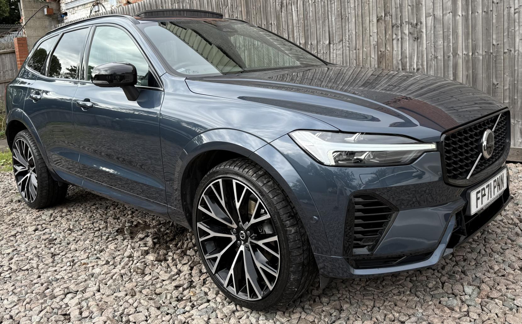 Volvo XC60 2.0h T8 Recharge 11.6kWh R-Design Pro SUV 5dr Petrol Plug-in Hybrid Auto AWD Euro 6 (s/s) (390 ps)
