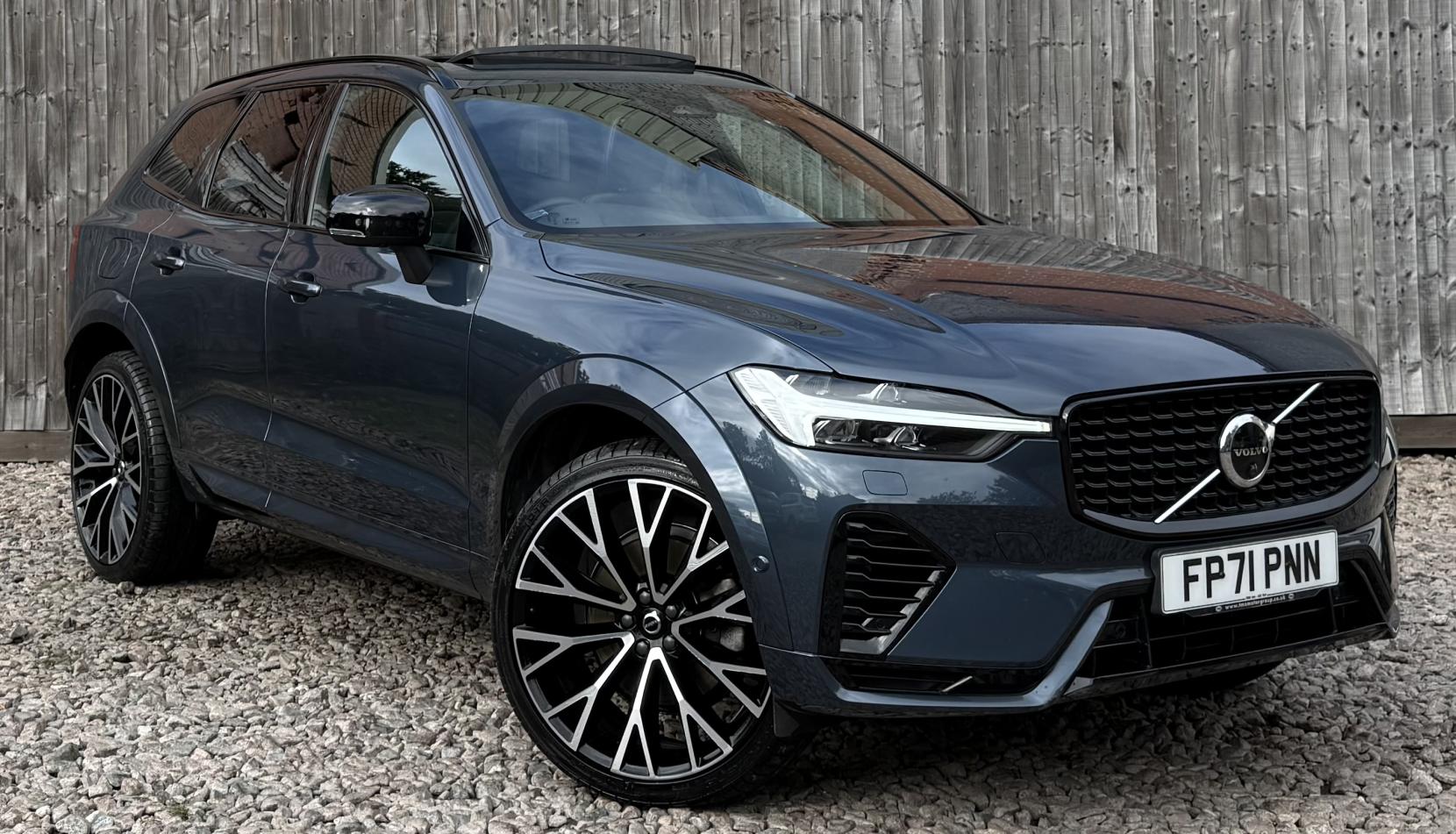 Volvo XC60 2.0h T8 Recharge 11.6kWh R-Design Pro SUV 5dr Petrol Plug-in Hybrid Auto AWD Euro 6 (s/s) (390 ps)