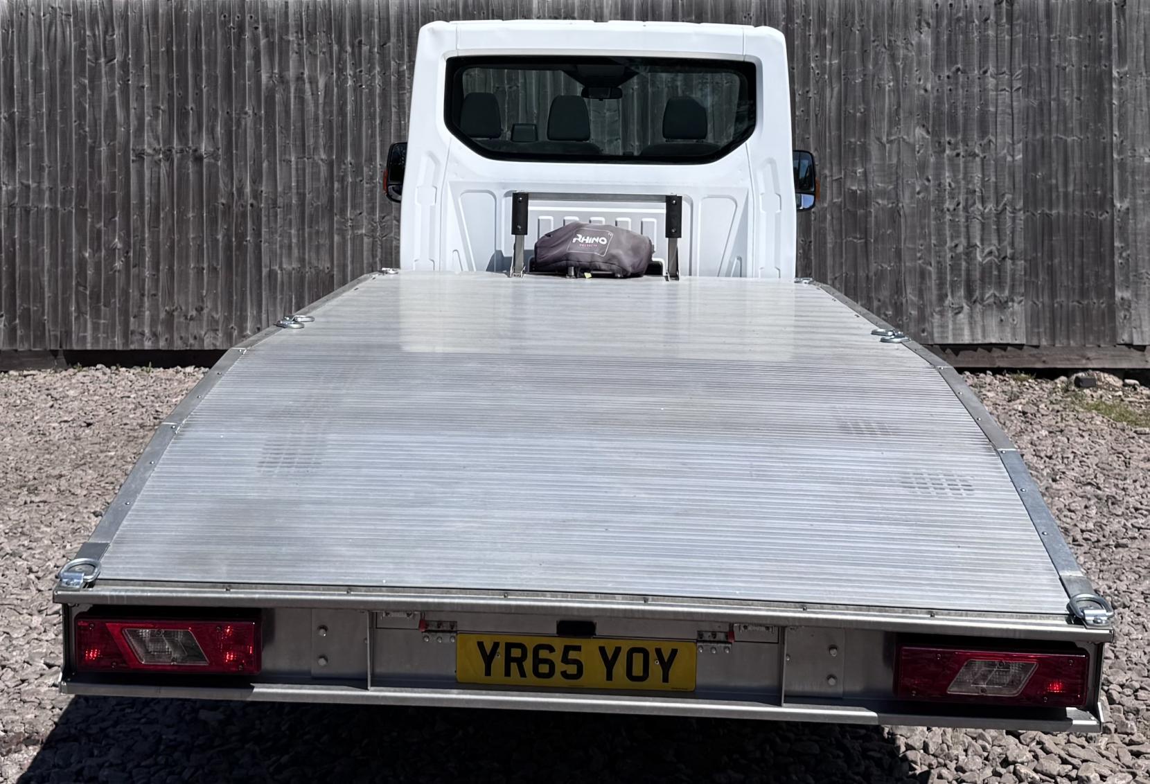 Ford Transit 2.2 TDCi 350 Chassis Cab 2dr Diesel Manual RWD L4 H1 Euro 5 (DRW) (125 ps)