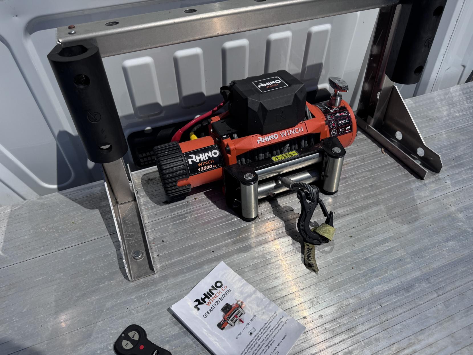 Ford Transit 2.2 TDCi 350 Chassis Cab 2dr Diesel Manual RWD L4 H1 Euro 5 (DRW) (125 ps)