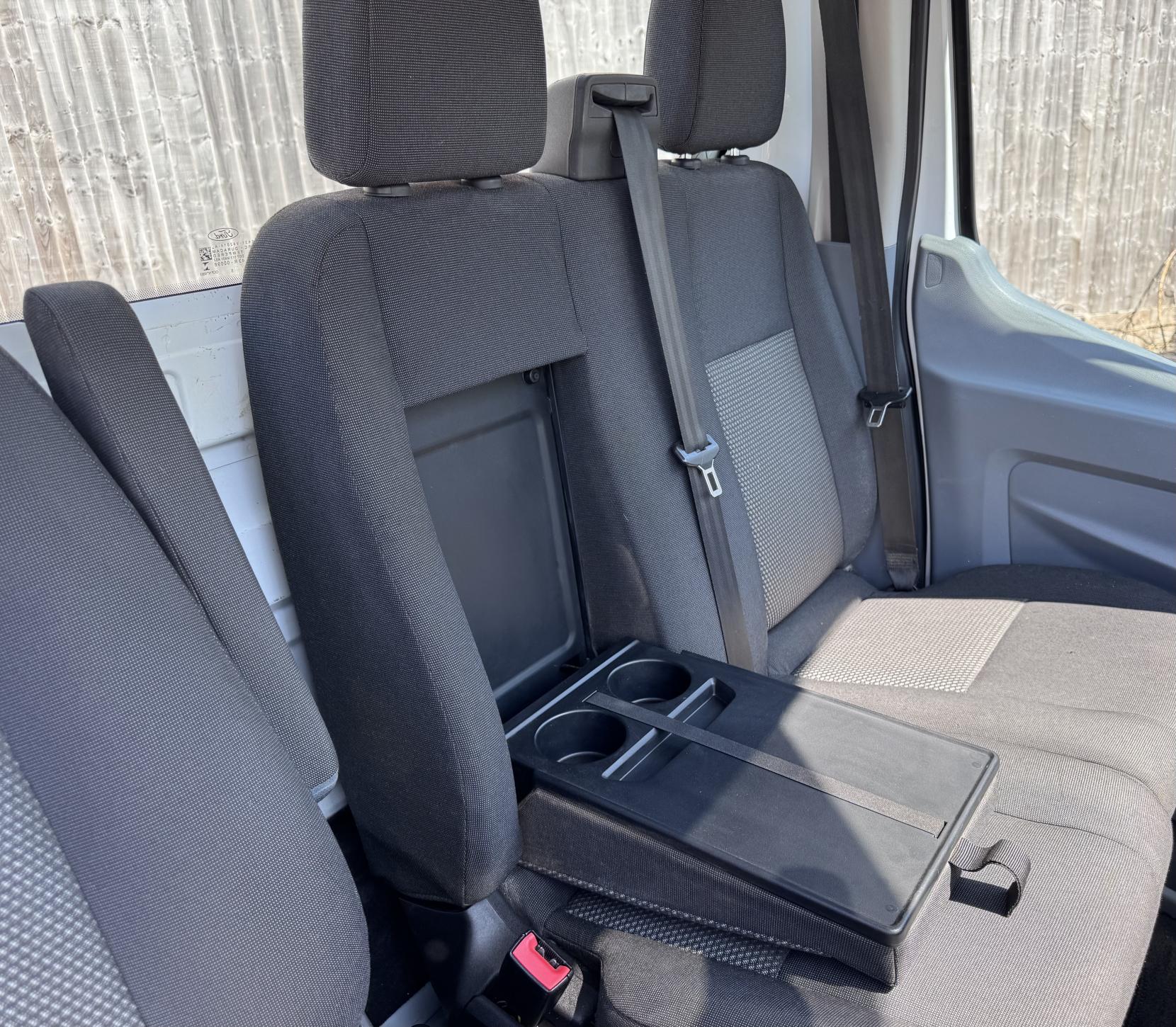 Ford Transit 2.2 TDCi 350 Chassis Cab 2dr Diesel Manual RWD L4 H1 Euro 5 (DRW) (125 ps)