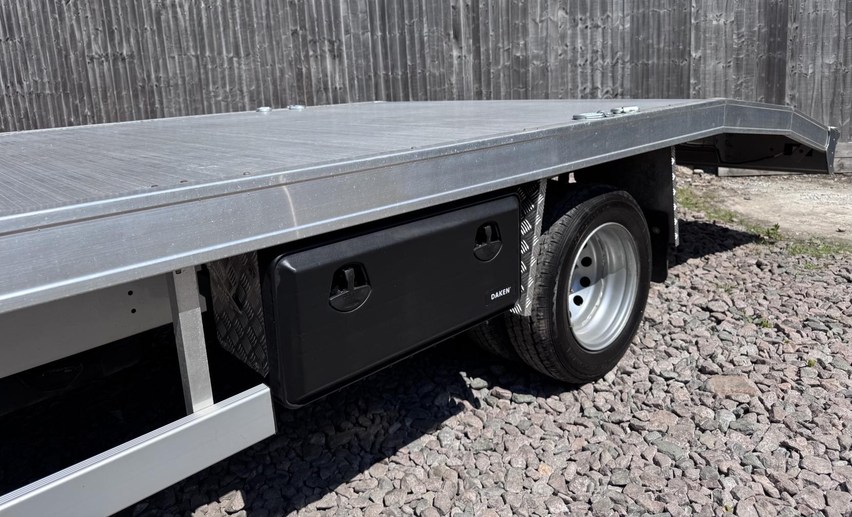 Ford Transit 2.2 TDCi 350 Chassis Cab 2dr Diesel Manual RWD L4 H1 Euro 5 (DRW) (125 ps)