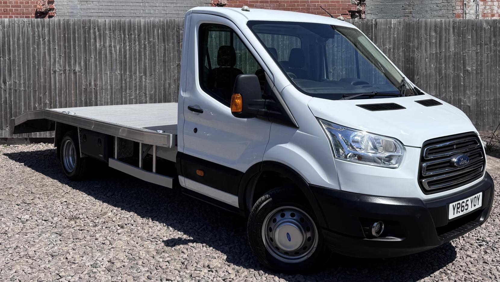Ford Transit 2.2 TDCi 350 Chassis Cab 2dr Diesel Manual RWD L4 H1 Euro 5 (DRW) (125 ps)