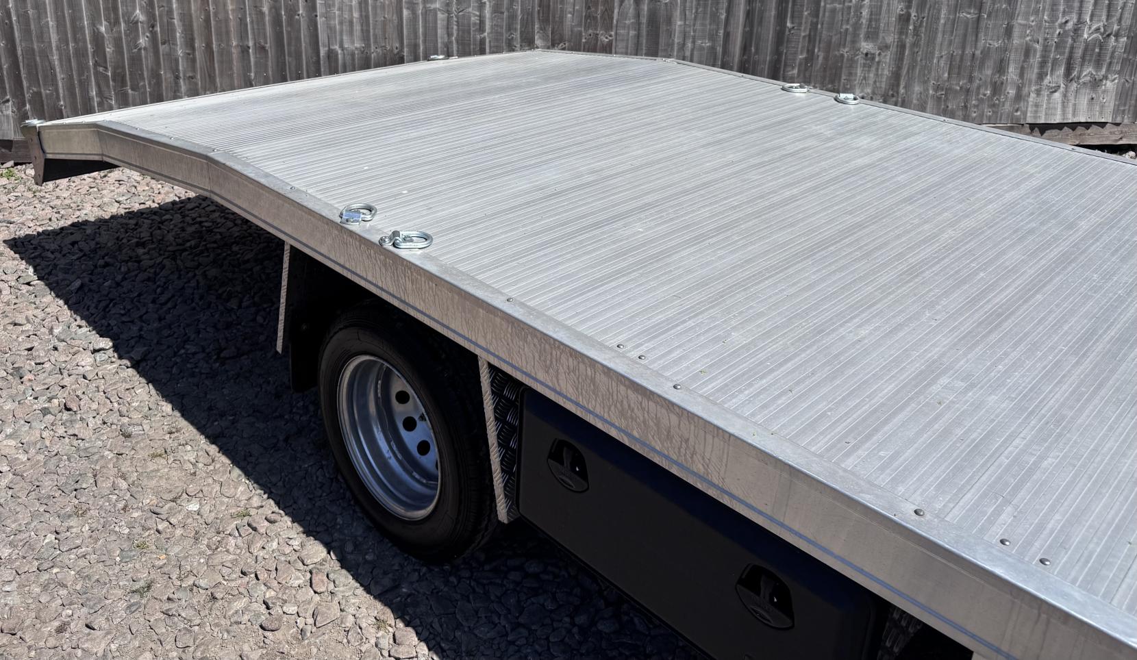 Ford Transit 2.2 TDCi 350 Chassis Cab 2dr Diesel Manual RWD L4 H1 Euro 5 (DRW) (125 ps)