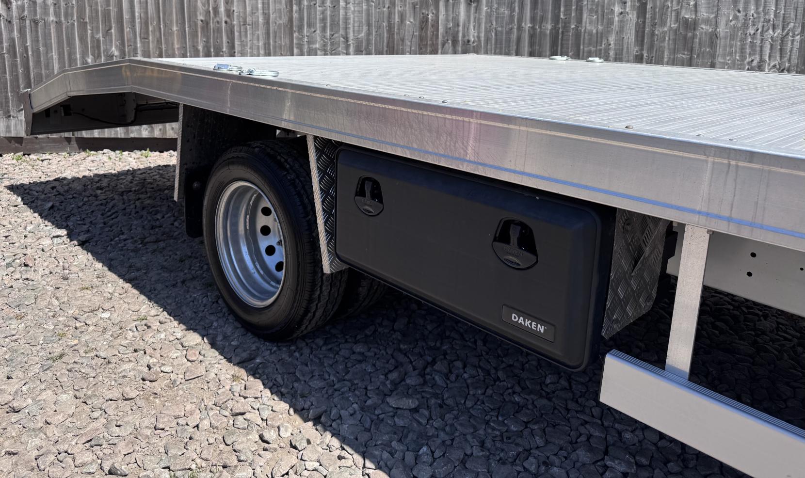 Ford Transit 2.2 TDCi 350 Chassis Cab 2dr Diesel Manual RWD L4 H1 Euro 5 (DRW) (125 ps)