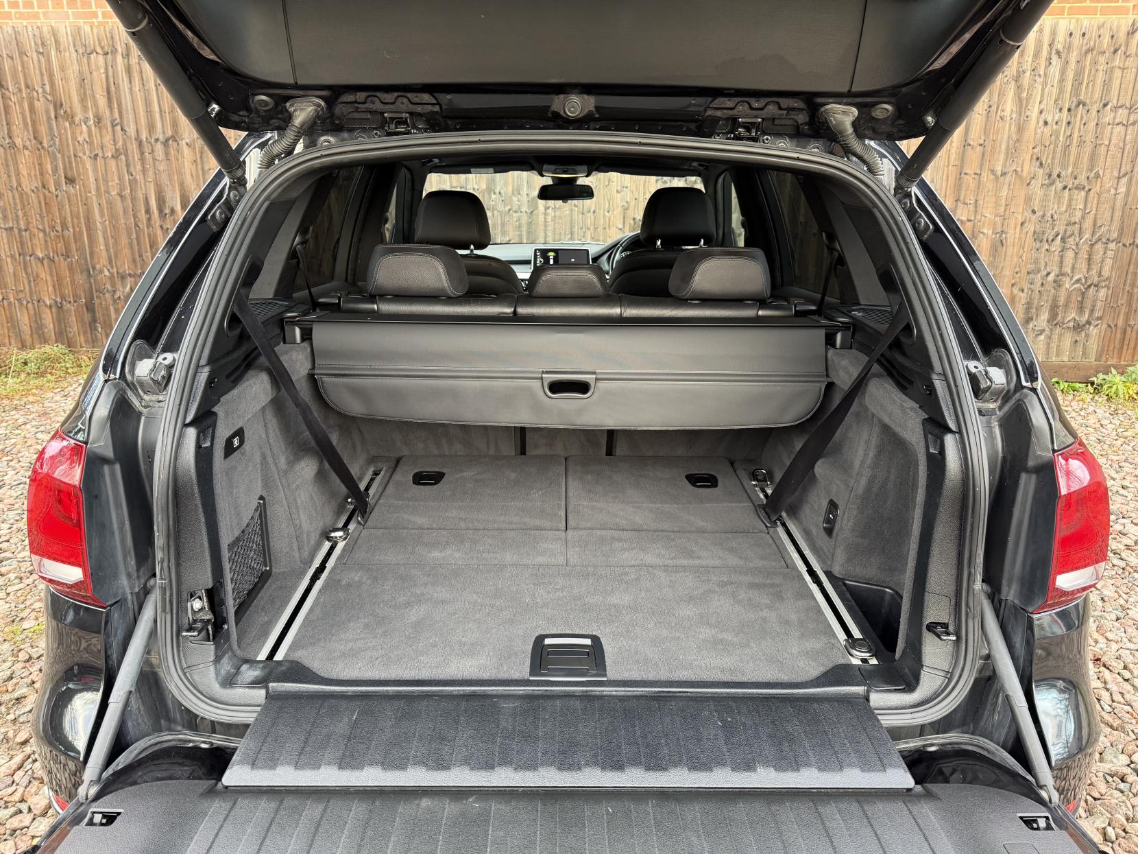 BMW X5 3.0 40d M Sport SUV 5dr Diesel Auto xDrive Euro 6 (s/s) (313 ps)