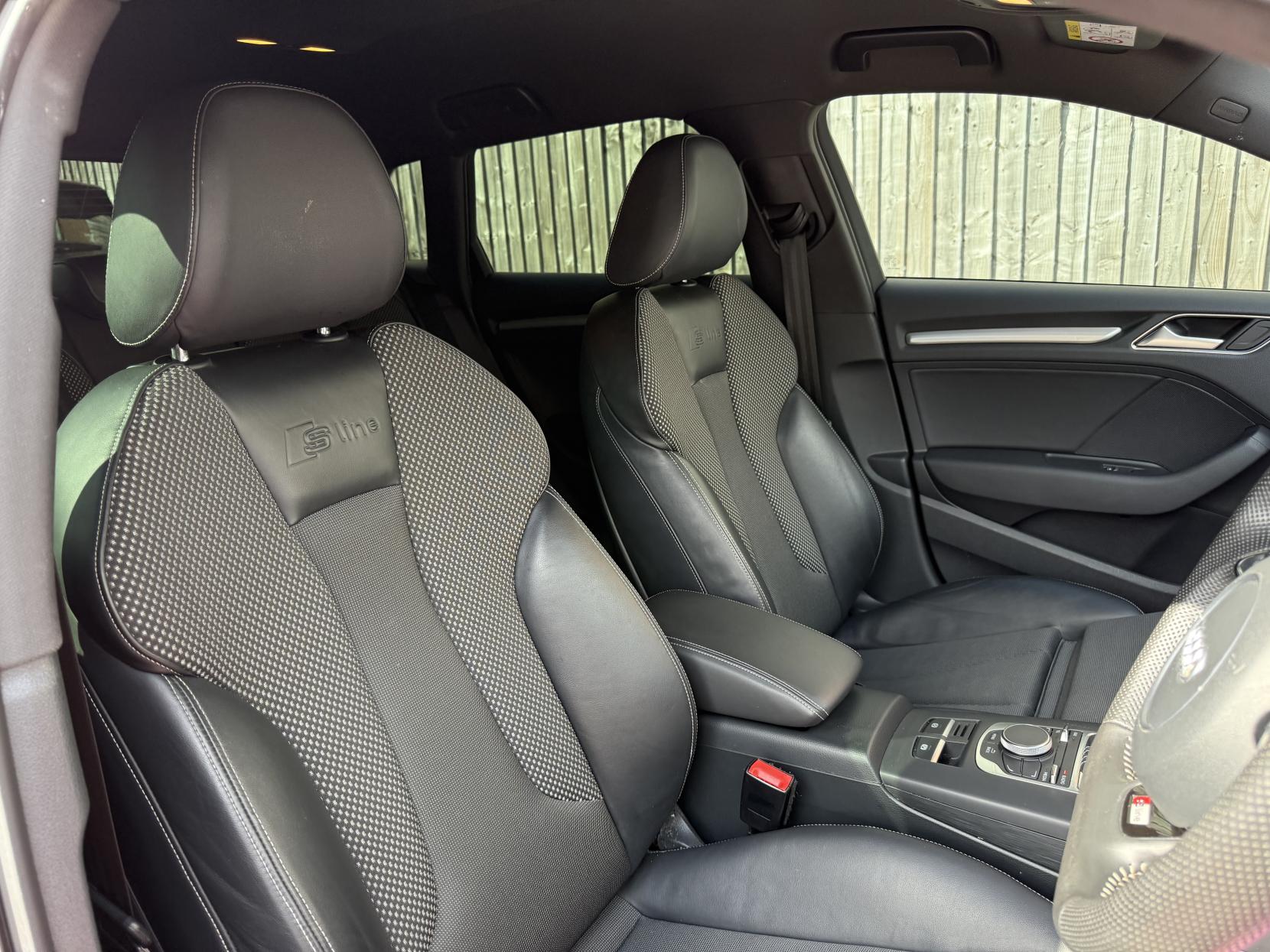 Audi A3 2.0 TDI S line Sportback 5dr Diesel S Tronic quattro Euro 6 (s/s) (184 ps)