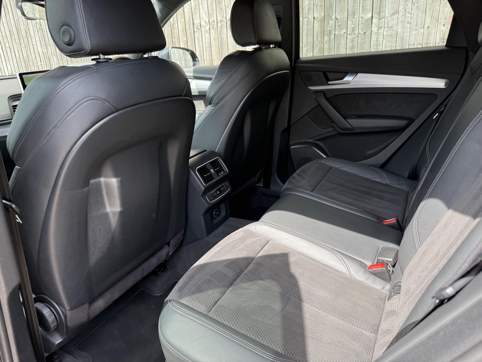 Audi Q5 2.0 TDI S line SUV 5dr Diesel S Tronic quattro Euro 6 (s/s) (190 ps)