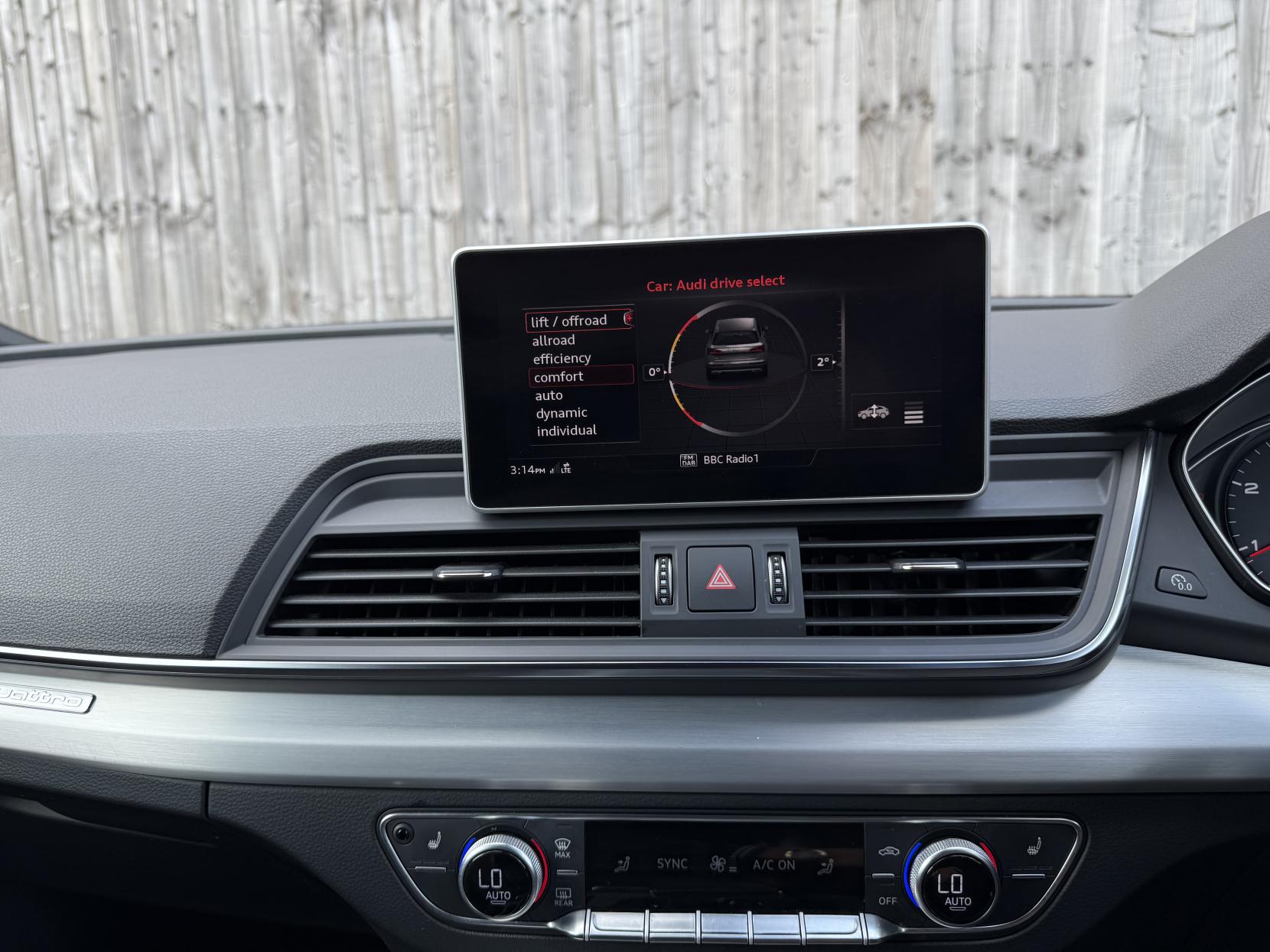 Audi Q5 2.0 TDI S line SUV 5dr Diesel S Tronic quattro Euro 6 (s/s) (190 ps)