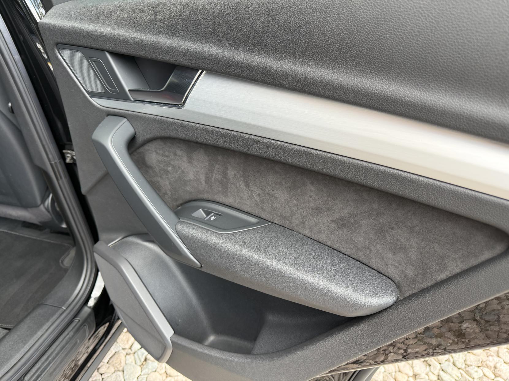 Audi Q5 2.0 TDI S line SUV 5dr Diesel S Tronic quattro Euro 6 (s/s) (190 ps)