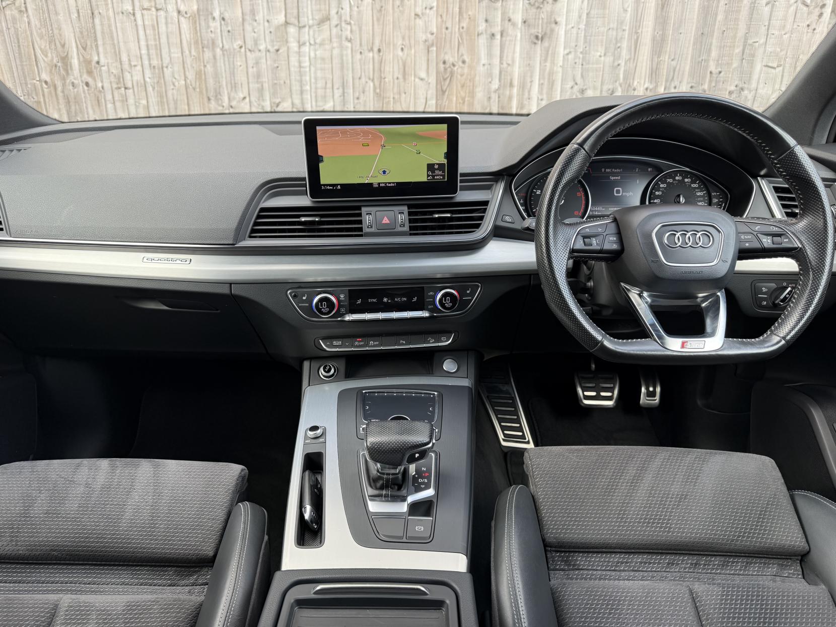 Audi Q5 2.0 TDI S line SUV 5dr Diesel S Tronic quattro Euro 6 (s/s) (190 ps)
