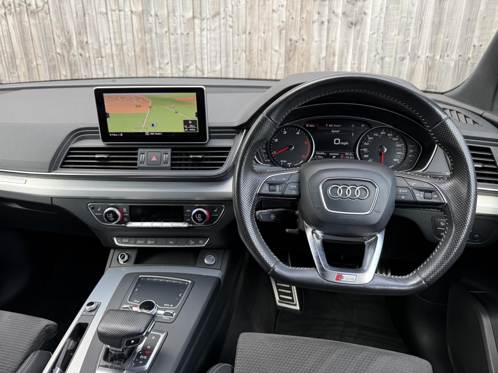 Audi Q5 2.0 TDI S line SUV 5dr Diesel S Tronic quattro Euro 6 (s/s) (190 ps)